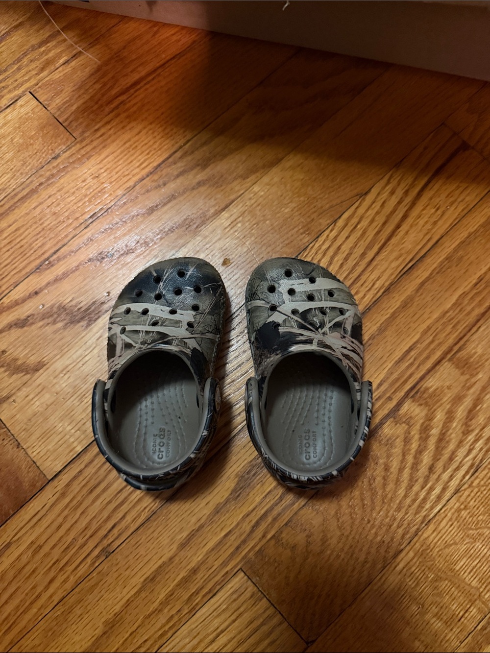 Baby size 4 Crocs-Style Garden Clogs in Gray-Camo